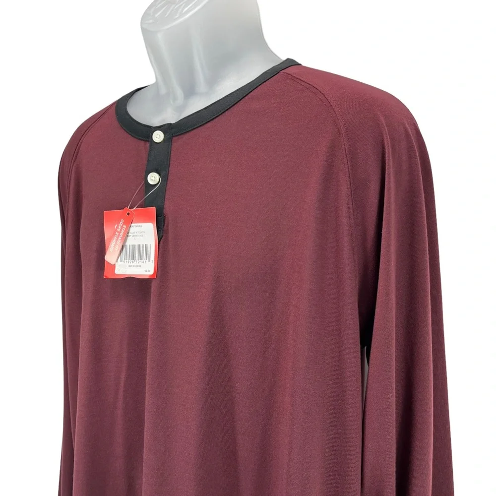 The North Face Men’s Large‎ Red/Black Flashdry Long Sleeve 3-Button Tee Shirt